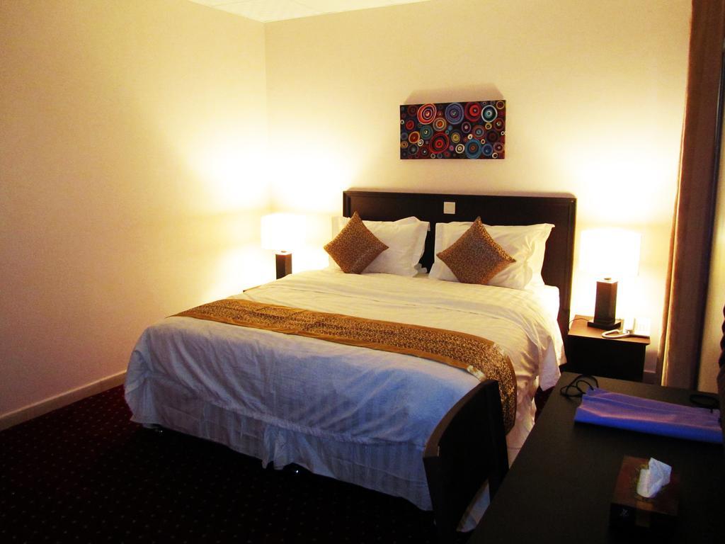 Nadinah Jw Inn Hotel חדר תמונה