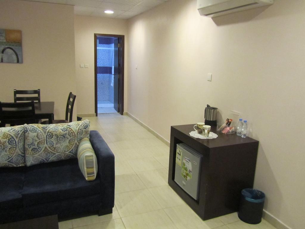 Nadinah Jw Inn Hotel חדר תמונה