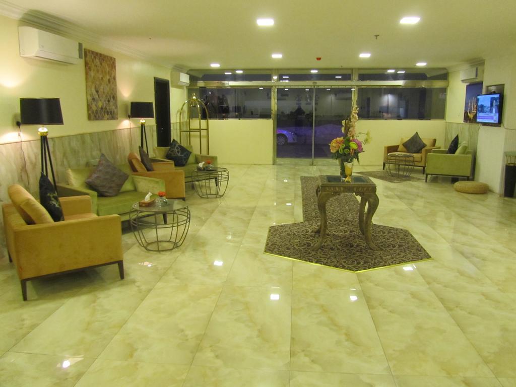 Nadinah Jw Inn Hotel מראה חיצוני תמונה