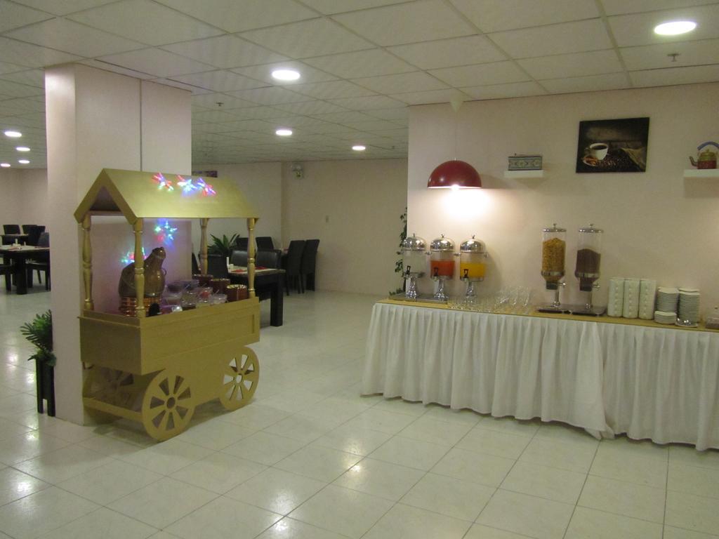 Nadinah Jw Inn Hotel מראה חיצוני תמונה